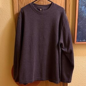 Gap XXL men’s pullover. Soft, long sleeve color: brown.